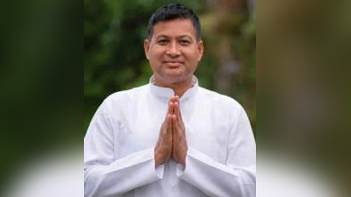 मनहरिका विपन्न परिवारलाई सहयोग